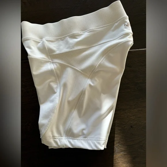 LULULEMON Shorts biker 💛High Rise White 4 XS Special Edition! #Yoga #lululemon - Picture 7 of 16